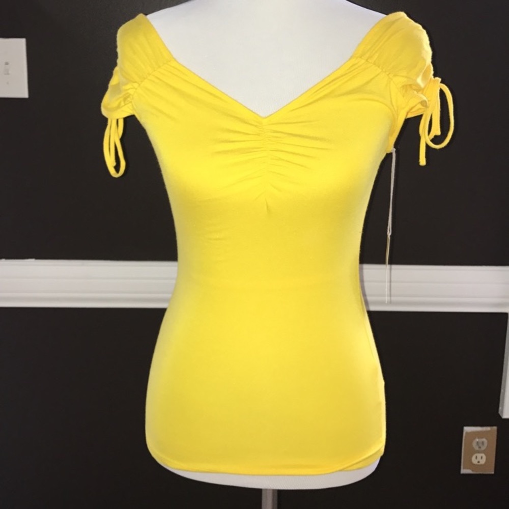 🌼 Yellow Top 🌼